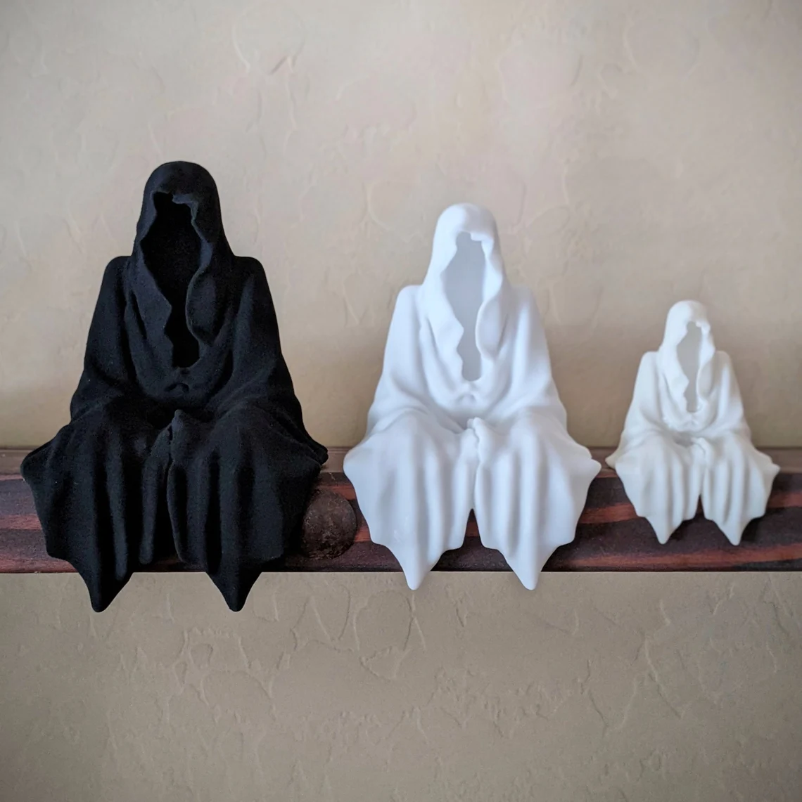 Black Robe Wizard-White Robe Wizard Sculpture