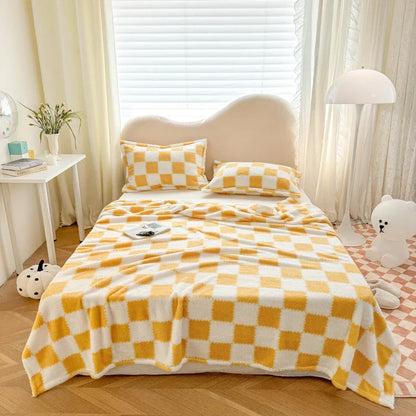 Fluffy Pink Plaid Flannel Blanket Bedroom Sofa Throw Blanket Travel Camping Soft Plaid Multifunctional Blankets for All Seasons