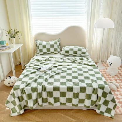 Fluffy Pink Plaid Flannel Blanket Bedroom Sofa Throw Blanket Travel Camping Soft Plaid Multifunctional Blankets for All Seasons