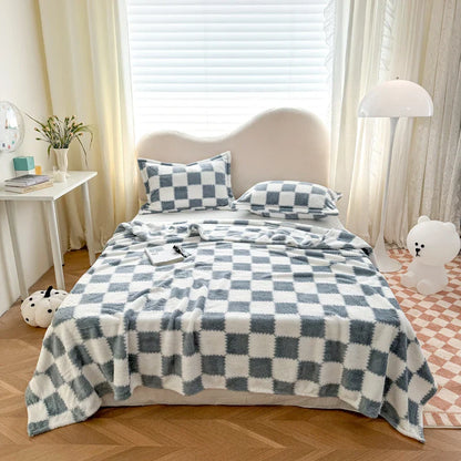 Fluffy Pink Plaid Flannel Blanket Bedroom Sofa Throw Blanket Travel Camping Soft Plaid Multifunctional Blankets for All Seasons