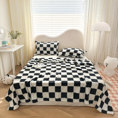 Fluffy Pink Plaid Flannel Blanket Bedroom Sofa Throw Blanket Travel Camping Soft Plaid Multifunctional Blankets for All Seasons