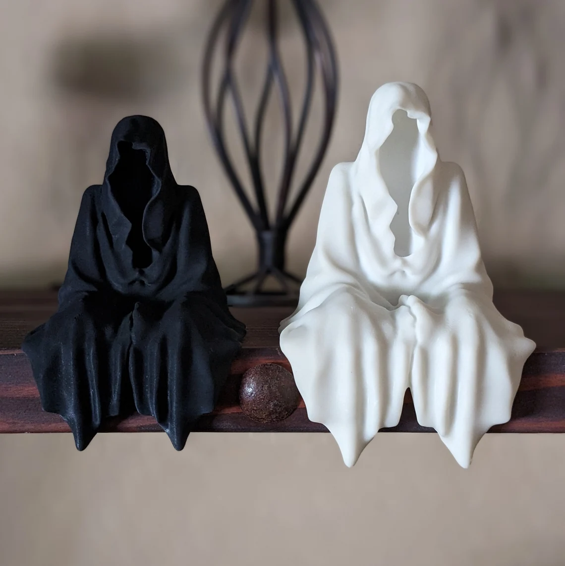 Black Robe Wizard-White Robe Wizard Sculpture